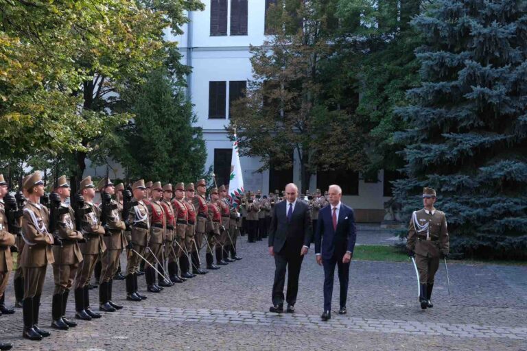 ჯუანშერ ბურჭულაძემ უნგრეთის რესპუბლიკაში თავდაცვის სფეროში თანამშრომლობის საკითხები განიხილა