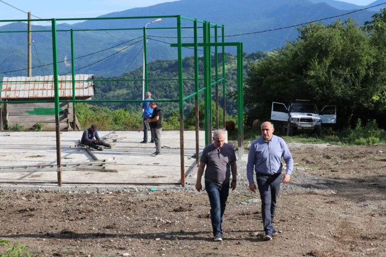 ცაგერის მუნიციპალიტეტის სოფლებში – ჭალისთავსა და ლუხვანოში ხელოვნურსაფარიანი სპორტული მოედნები ეწყობა