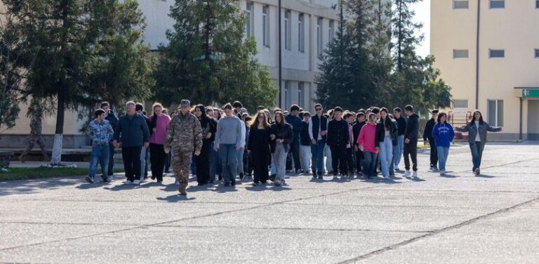 საქართველოს თავდაცვის ძალების მე-6 საარტილერიო ბრიგადაში სკოლის მოსწავლეებს უმასპინძლეს