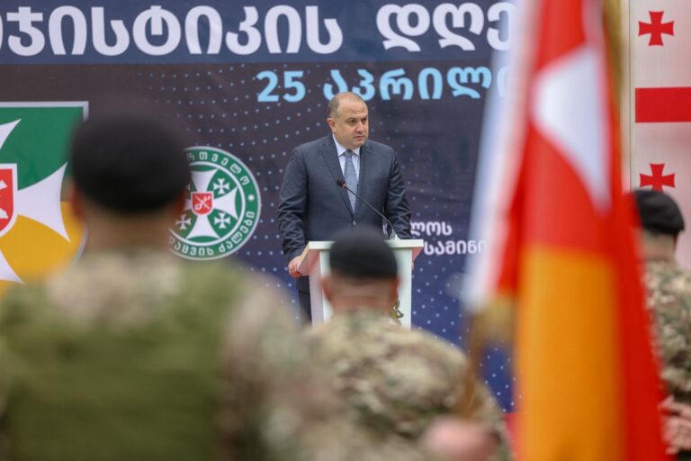 თავდაცვის მინისტრმა სამხედრო მოსამსახურეებს ლოჯისტიკის დღე მიულოცა
