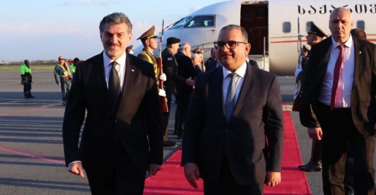 სომხეთის რესპუბლიკაში, საქართველოს პრეზიდენტის ოფიციალური ვიზიტი დაიწყო