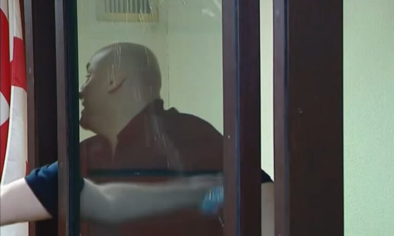 პროკურატურამ ნიკანორ მელიას სასამართლოს უპატივცემულობის ფაქტზე ბრალდება წარუდგინა