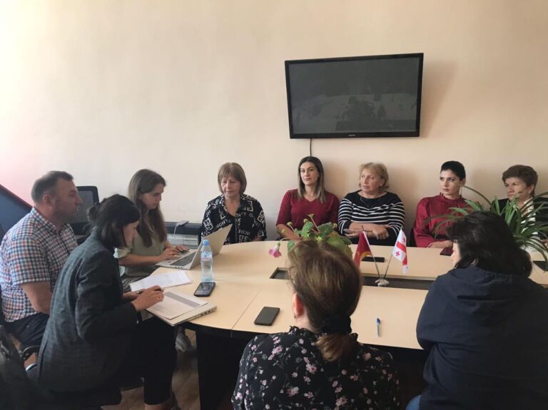 ნინოწმინდის მუნიციპალიტეტის მერიაში ქალთა უფლებების საკითხი განიხილეს