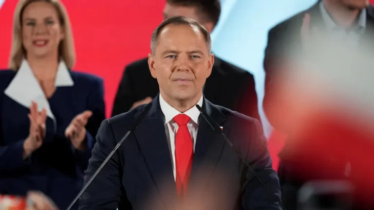 პოლონეთის საპრეზიდენტო არჩევნებში კაროლ ნავროცკიმ გაიმარჯვა