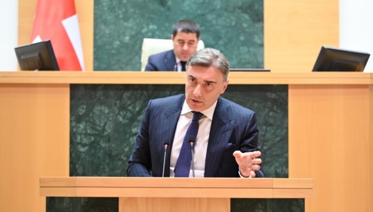 პარლამენტმა „შრომითი მიგრაციის შესახებ“ კანონში ცვლილება პირველი მოსმენით მიიღო