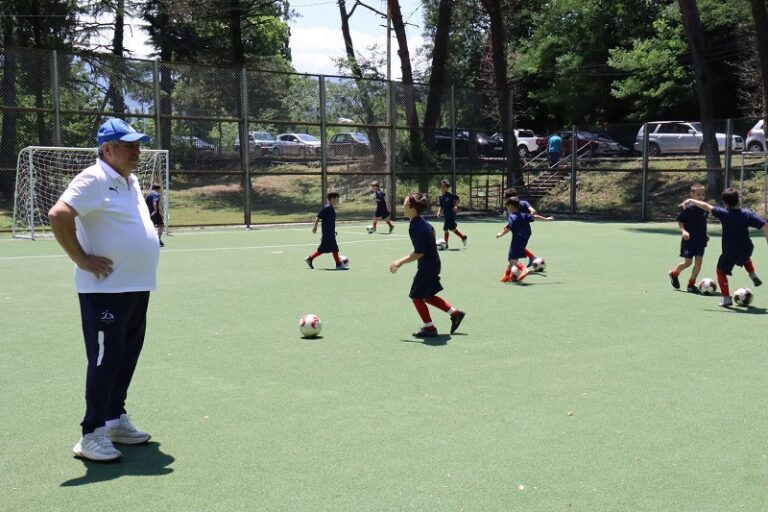 „დინამო თბილისის“ აკადემიის დირექტორი ლევან გვანცელაძე, ვანში მოსწავლეთა საჩვენებელ თამაშს დაესწრო