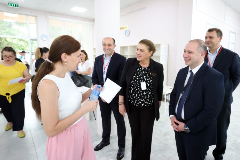 გივი მიქანაძე: „ქვეყნის მასშტაბით საგამოცდო პროცესი შესაბამისი სტანდარტების დაცვით, მშვიდ გარემოში მიმდინარეობს“