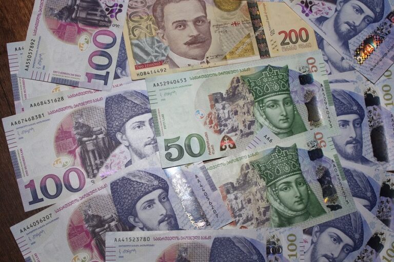 ვალუტის ელექტრონულად და ნაღდი ფორმით გადაცვლის შემთხვევაში, მომხმარებელს ოპერაციის გაუქმებისა და თანხის დაბრუნებისათვის 30-წუთიანი ვადა ექნება