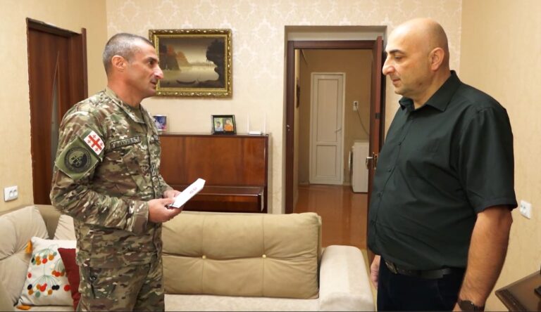 წვევამდელთა ეროვნულ სამხედრო სამსახურში საკუთარი სურვილით დარეგისტრირებულთა ოჯახებს მადლობის წერილები გადაეცათ