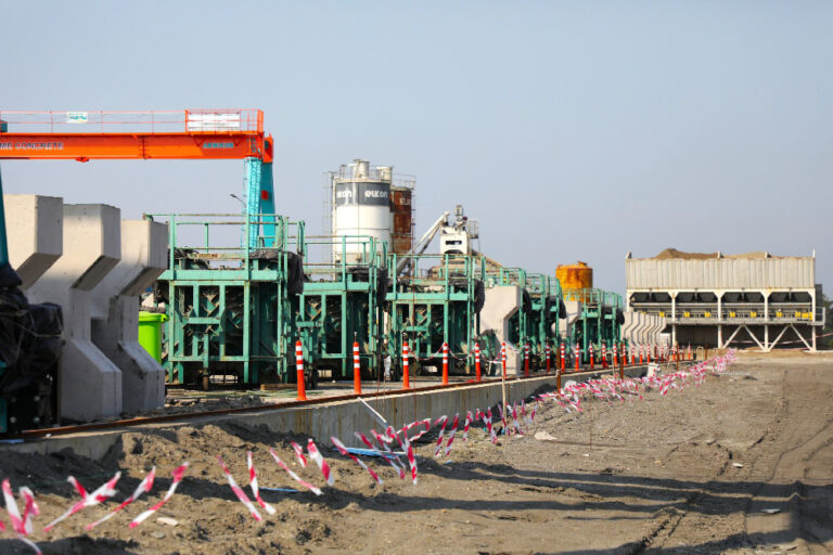 ეკონომიკის სამინისტრო: ანაკლიაში ღრმაწყლოვანი ნავსადგურის აკვატორიის ფსკერის დაღრმავებითი და ტალღისმჭრელის პროექტირება-მშენებლობა გრაფიკის მიხედვით მიმდინარეობს