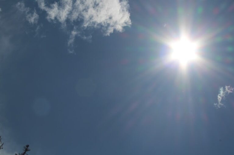 მაღალი ტემპერატურის ფონზე, საქართველოში 11 აგვისტომდე მოსალოდნელია მაღალი ტემპერატურის ფონზე, მოსალოდნელია წვიმა ელჭექით, ზოგან – ძლიერი, დასავლეთის მიმართულების ძლიერი ქარი, შესაძლებელია სეტყვა