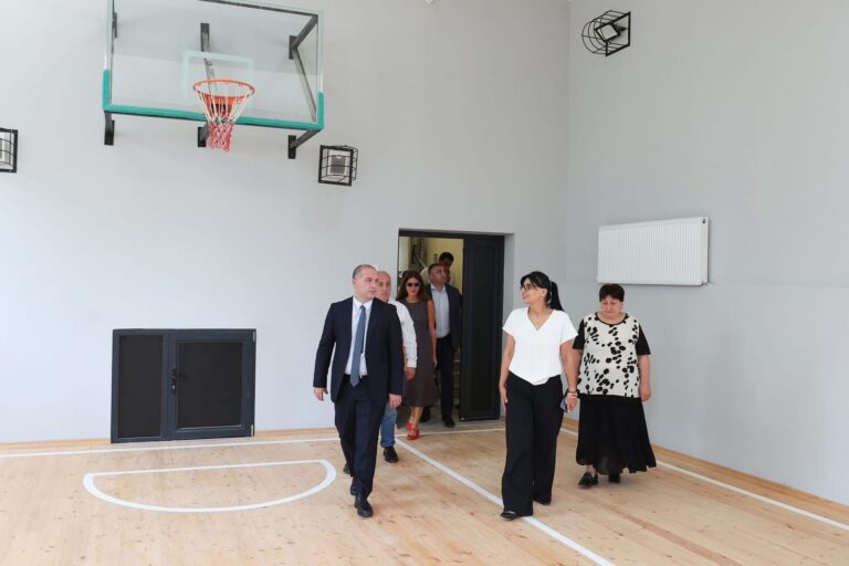 გივი მიქანაძე: „ახალ სასწავლო წელს ვხვდებით არაერთი განახლებული სკოლითა და თანამედროვე სასწავლო სივრცეებით“