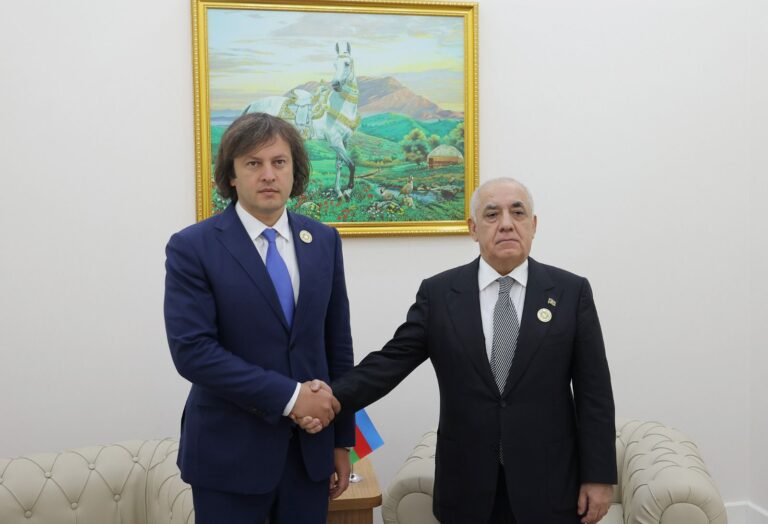 ირაკლი კობახიძე აზერბაიჯანის პრემიერ-მინისტრ ალი ასადოვს შეხვდა