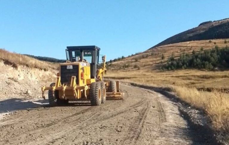 ახალქალაქის მუნიციპალიტეტის სოფელ ოლავერდამდე მისასვლელ და შიდა სასოფლო გზაზე ასფალტ-ბეტონის საფარი მოეწყობა