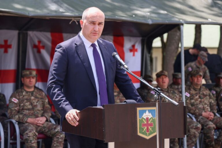 სუს-მა საქართველოს თავდაცვის ყოფილი მინისტრი ჯუანშერ ბურჭულაძე დააკავა