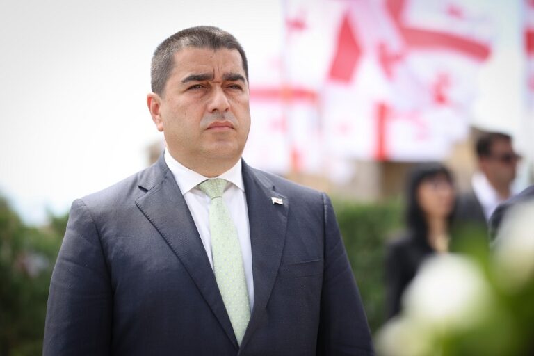 შალვა პაპუაშვილი: ხელისუფლების ძალადობრივ შეცვლას ვინც აორგანიზებს, 5 ოქტომბერს საკადრის პასუხს მიიღებენ ქართველი ხალხისგან