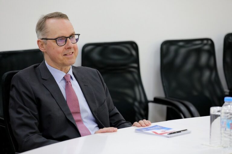 პეტერ ფიშერი: გერმანია ეწინააღმდეგება ნაცისტურ გერმანიასთან დაკავშირებული ტერმინებისა და შედარებების გამოყენებას, რომლებიც ისტორიულად, პოლიტიკურად და მორალურად არასწორია