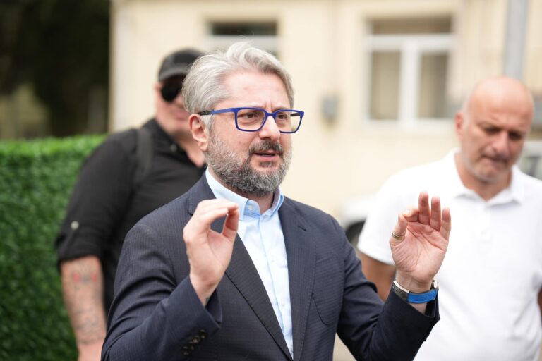 ნიკა გვარამია: პოლიტიკურ პატიმრებზე (თან ამ რაოდენობით) უტყუარი ინდიკატორი იმისა, რომ დიქტატურა წაქცევის პირასაა, ბუნებაში არ არსებობს