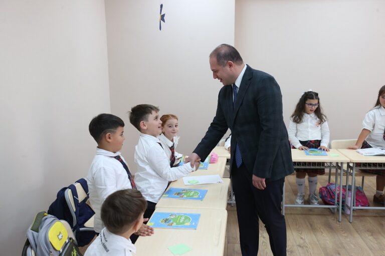 განათლების მინისტრი: 11 კლასი საკმარისია, რათა ახალგაზრდებს მივცეთ სრული ზოგადი განათლება, ამავდროულად, არ გამოვრიცხავთ, ხომ არ შევიმუშაოთ ალტერნატივა, ვისაც უნდა, ჰქონდეს მე-12 კლასში სწავლის შესაძლებლობაც