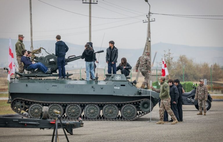საქართველოს თავდაცვის ძალების მე-5 საარტილერიო ბრიგადას მოსწავლეები ესტუმრნენ