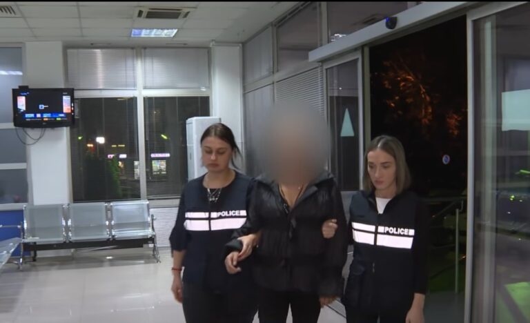 [ვიდეო] ჯგუფური ძალადობის ორგანიზებისა და მასში მონაწილეობის ბრალდებით მანანა გიორგობიანი დააკავეს