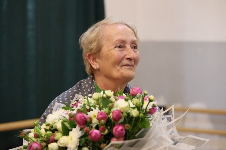 ნინოწმინდის სოფელ ფოკის საჯარო სკოლის პედაგოგს, კლარა ფოცხვერაშვილს 2025 წლის მასწავლებლის ეროვნული პრემიის მიღება მიულოცეს