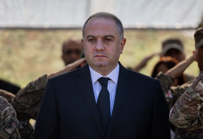 ირაკლი ჩიქოვანმა თურქეთის თავდაცვის მინისტრთან საუბრისას ღრმა მწუხარება გამოხატა თურქეთის სამხედრო-სატრანსპორტო თვითმფრინავის ჩამოვარდნის გამო