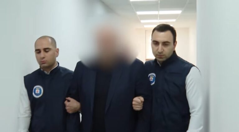 პროკურატურამ სამტრედია-გრიგოლეთის მაგისტრალზე ხიდის ჩანგრევის საქმეზე ხუთი პირის მიმართ სისხლის სამართლებრივი დევნა დაიწყო, დაკავებულია საავტომობილო გზების დეპარტამენტის თავმჯდომარის ყოფილი მოადგილე ლევან კუპატაშვილი