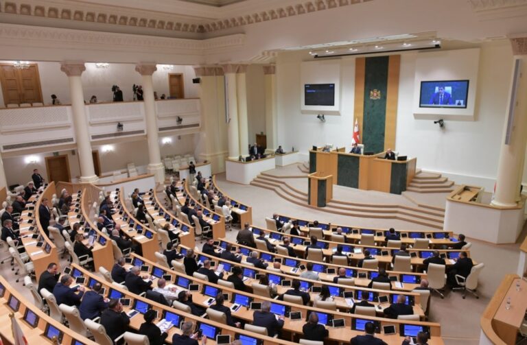 „საქართველოს პარლამენტში მასობრივი ინფორმაციის საშუალებათა წარმომადგენლების აკრედიტაციის წესში“ ცვლილებები და დამატებები შევიდა