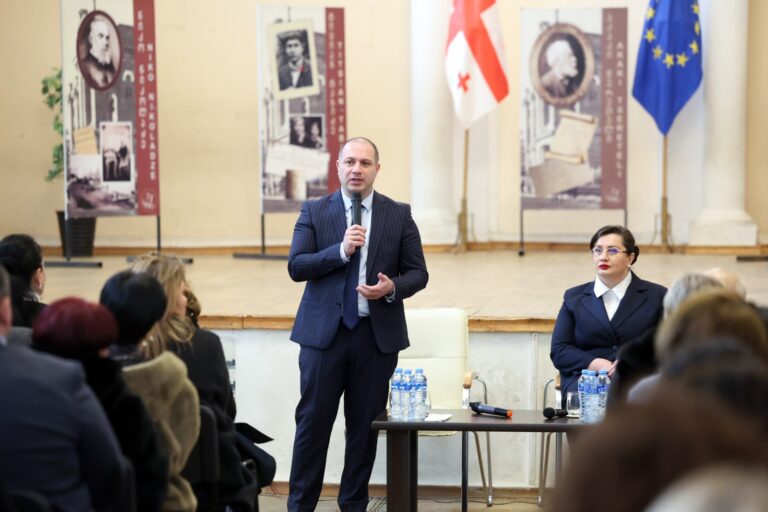 გივი მიქანაძე იმერეთისა და სამეგრელოს რეგიონების მასწავლებლებსა და სასკოლო საზოგადოებას  შეხვდა