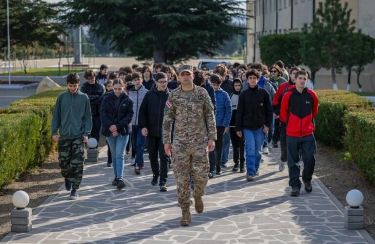 ვაზიანის მე-4 ქვეით ბრიგადაში „ერთი დღე ჯარში“ გაიმართა