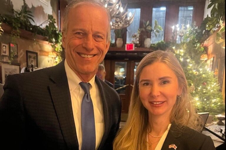 თინათინ ბოკუჩავა: სენატის რესპუბლიკური უმრავლესობის ლიდერს, სენატორ ჯონ ტუნს საქართველოში არსებულ უმძიმეს კრიზისზე, შესაძლო გამოსავალზე და საქართველო-ამერიკის მეგობრობის აღდგენაზე ვესაუბრე