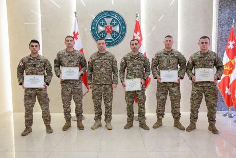 საქართველოს თავდაცვის ძალების მეთაურმა საუკეთესო სამხედროები დააჯილდოვა 