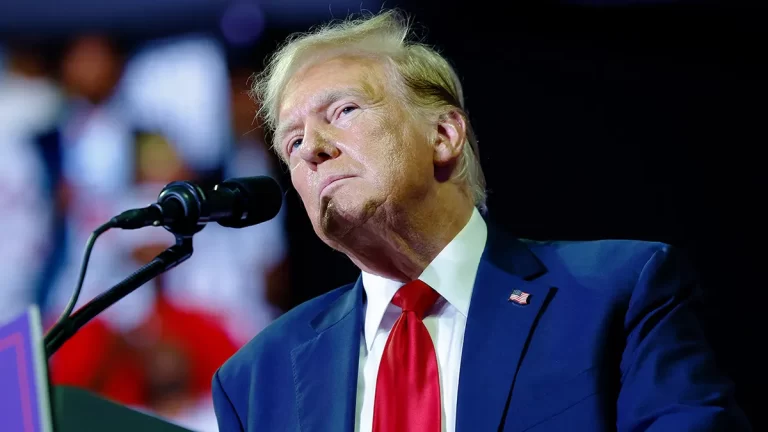 დონალდ ტრამპი აცხადებს, რომ გარკვეული ქვეყნებისთვის საიმიგრაციო მოთხოვნის დამუშავებას განუსაზღვრელი ვადით შეაჩერებს