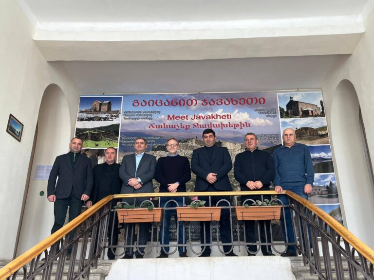 საფრანგეთის ელჩი ახალქალაქში მუნიციპალიტეტის ხელმძღვანელ პირებს, ბიზნესისა და არასამთავრობო ორგანიზაციების წარმომადგენლებს შეხვდა