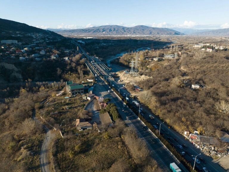 მდინარე არაგვის ხიდზე ავტოტრანსპორტის მოძრაობა აღდგა