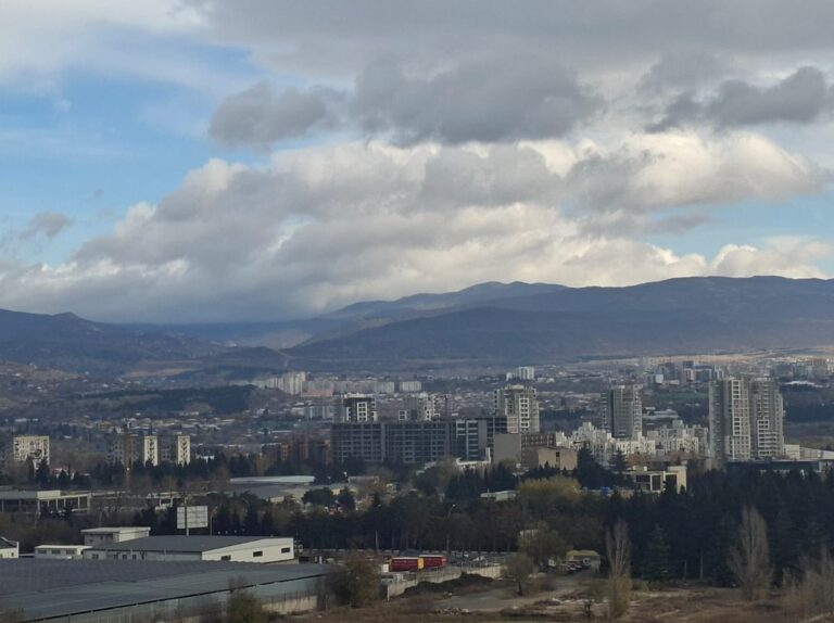 საქართველოს ტერიტორიაზე ატმოსფერულ ჰაერში მტვრის მყარი ნაწილაკების კლების ტენდენცია ფიქსირდება