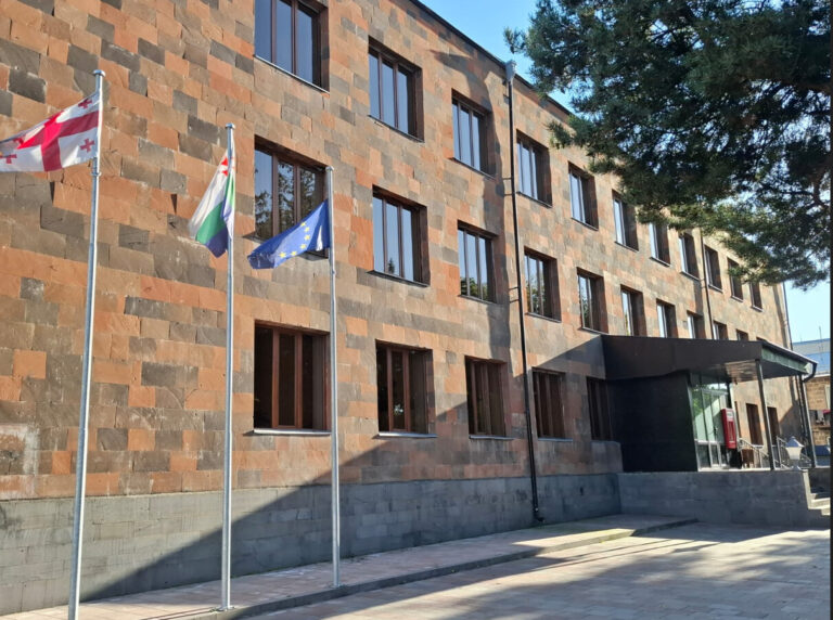 ახალქალაქის მუნიციპალიტეტის მერიის გადაწყვეტილებით, მოქალაქეთა გეგმური და ურგენტული ქირურგიული მომსახურებების დაფინანსება 2026 წელსაც გრძელდება