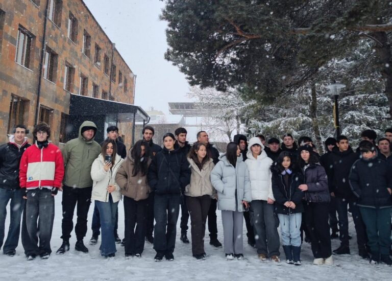 ახალქალაქის მუნიციპალიტეტში რეგისტრირებული 60 ახალგაზრდა ბაკურიანის ზამთრის ბანაკში გააცილეს