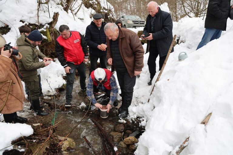 ლეჩხუმის მდინარეების შენაკადები „წითელი ნუსხის“ სახეობა ნაკადულის კალმახის განაყოფიერებული 20 000 ქვირითით დათევზიანდა