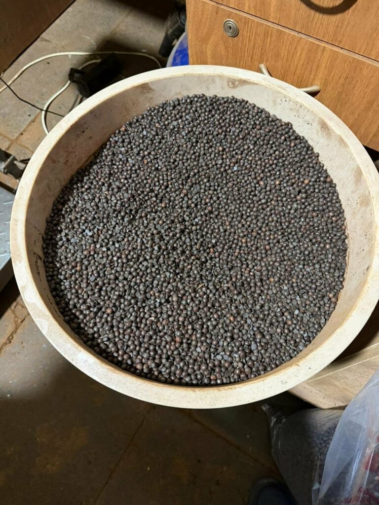 თბილისში, ერთ-ერთ საწარმოში ყავაში მოხალულ ბარდას ურევდნენ