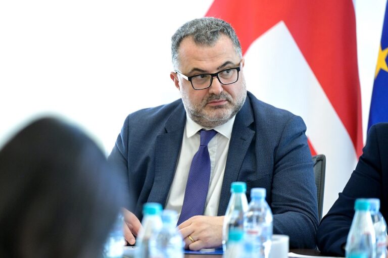 ალექსანდრე ხაზარაძე: საქართველოს სავალუტო რეზერვებში დაახლოებით 100 მილიონ დოლარის მოცულობის რეზერვები 2021 წლიდან ჩინურ იუანში გვქონდა განთავსებული