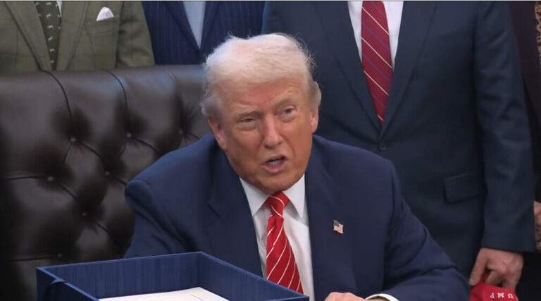 დონალდ ტრამპი: ჯეფრი ეპშტეინმა ჩემ წინააღმდეგ შეთქმულება მოაწყო, რათა დარწმუნებულიყო, რომ არჩევნებში წავაგებდი, დროა, ქვეყანა სხვა რამეზე გადაერთოს