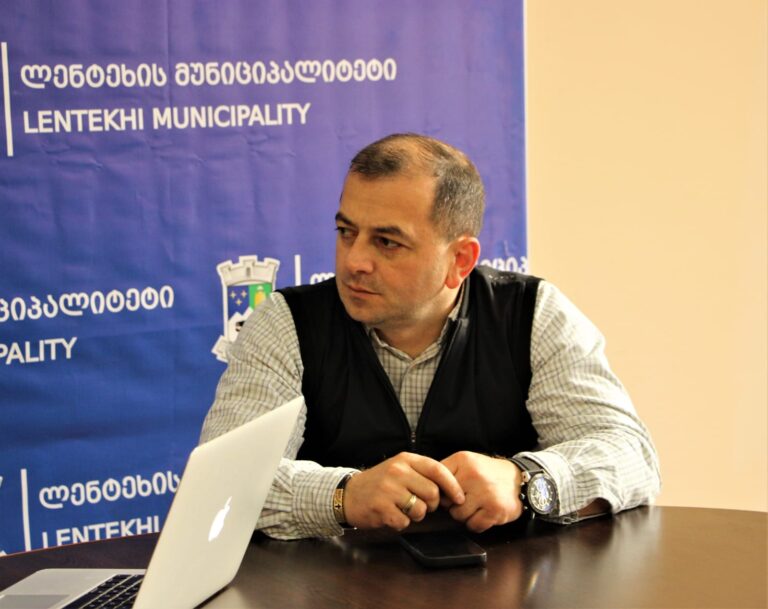 ლენტეხის მუნიციპალიტეტის ყოფილი მერი გია ონიანი და კიდევ ორი პირი გირაოთი გაათავისუფლეს