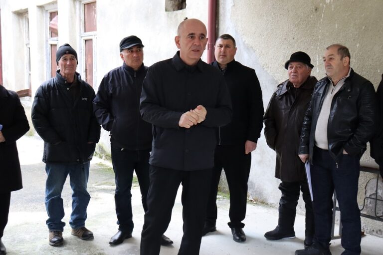 ვანის მერი ალექსანდრე გოგორიშვილი მუნიციპალიტეტის მოსახლეობასთან შეხვედრებს განაგრძობს