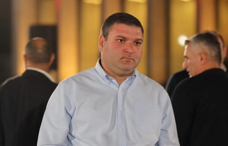 ბესო შენგელია: მამუკა მდინარაძე ამერიკაში შეხვედრია ტულსი გაბარდს, იქნებ, კეთილი ინებოს და ქართულ საზოგადოებას გაუმხილოს, რა უთხრეს, დატუქსეს?