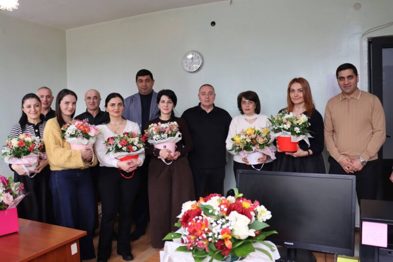 ახალქალაქის მერმა მელქონ მაკარიანმა ქალებს 8 მარტი მიულოცა