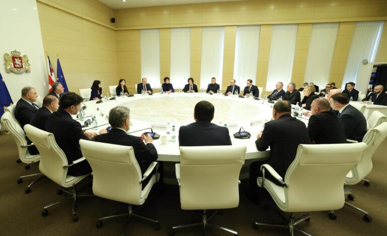 სრულიად საქართველოს კათოლიკოს-პატრიარქის, ილია მეორის დაკრძალვის საორგანიზაციო საკითხებთან დაკავშირებით, მთავრობის ადმინისტრაციაში სამუშაო შეხვედრა გაიმართა