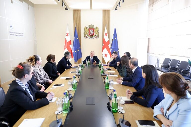 განათლების სამინისტრომ საგანმანათლებლო დაწესებულებების მატერიალურ-ტექნიკური უზრუნველყოფის მიზნით ახალი სტრუქტურა დააფუძნა 