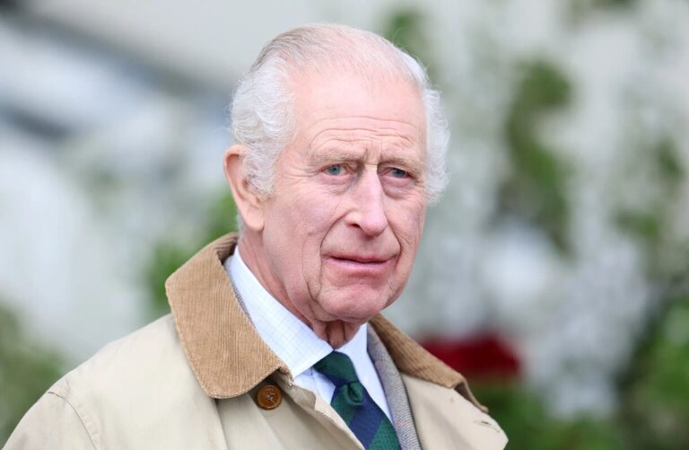 გაერთიანებული სამეფოს მეფე ჩარლზ III: ილია II-ის მოღვაწეობა გამოირჩეოდა სიბრძნითა და მაღალი მორალური ავტორიტეტით, რამაც მას უდიდესი პატივისცემა მოუტანა როგორც საქართველოში, ასევე მის ფარგლებს გარეთ